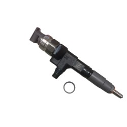 1J705-53075 Brand New Kubota Fuel Injector